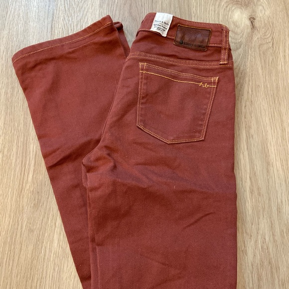 Henry and Belle signature bootcut jeans / like new - Picture 2 of 4